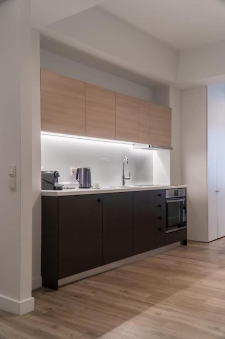Viola Comfort Suite Афины Экстерьер фото